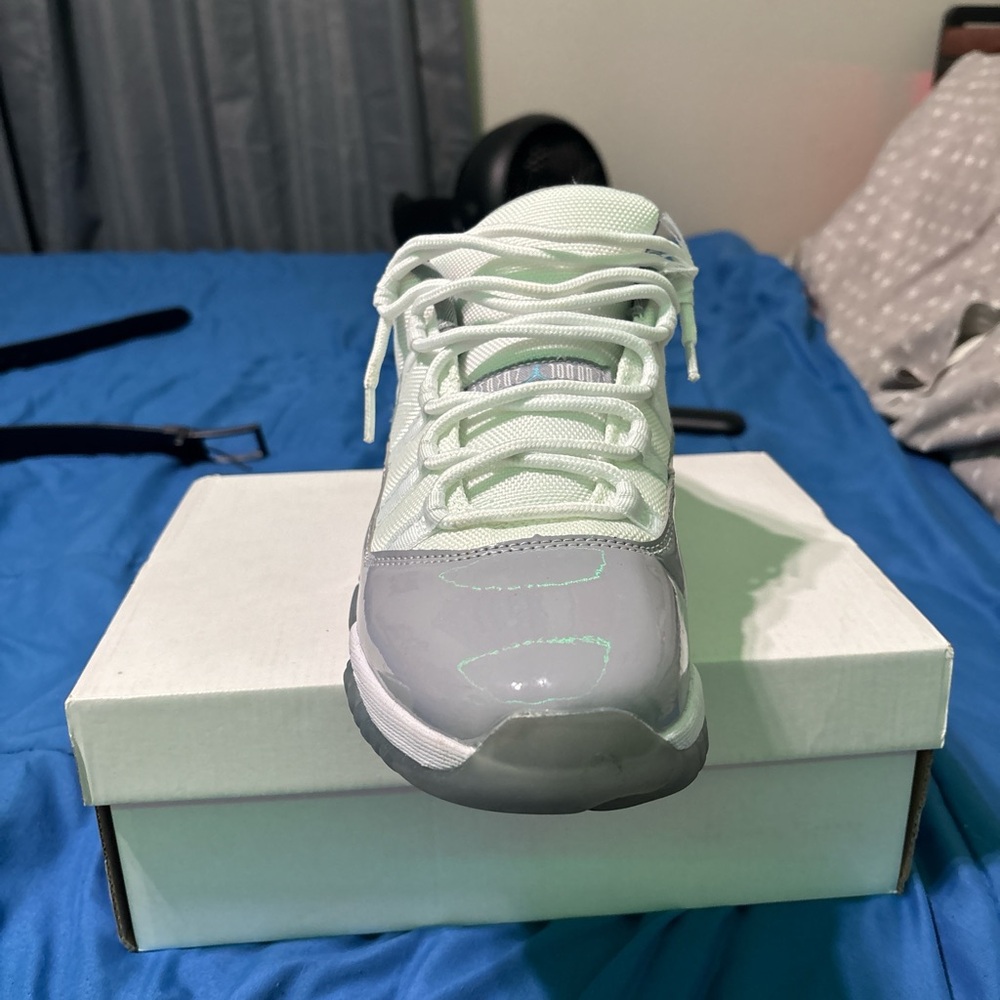 Jordan 11 for low price